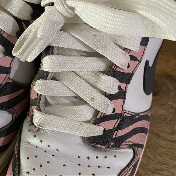 Nike Dunk - Picture 7 of 11